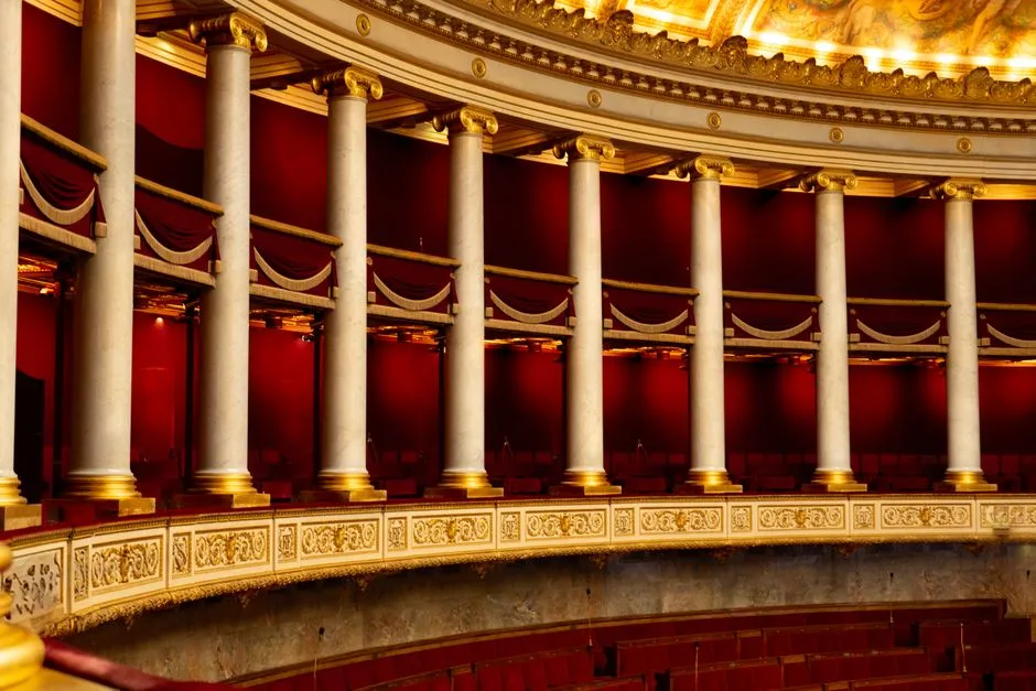 Metropolitan Opera Revive Roméo et Juliette de Gounod: Uma Produção Atemporal e um Elenco Impecável