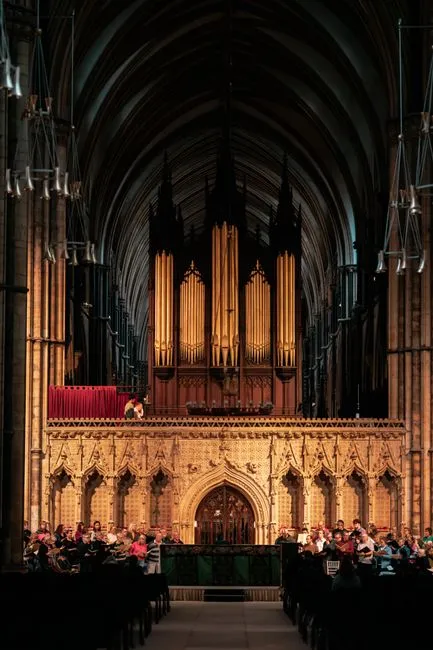 Finalmente, é Sir John: John Rutter Recebe a Cavalaria por Serviços à Música
