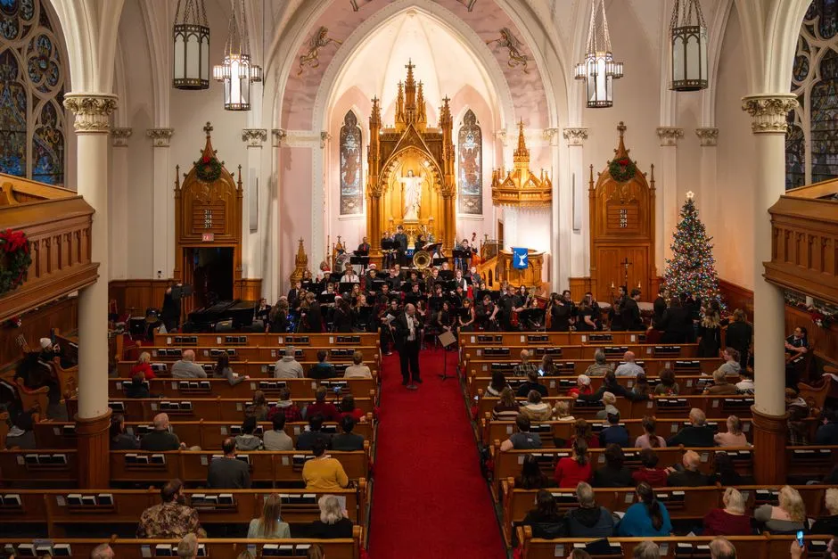 Sir John Rutter: O Mestre da Música Coral e de Natal Recebe a Cavalaria Real