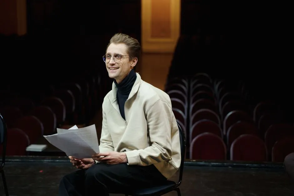 Benjamin Bernheim domina a cena como Hoffmann na Metropolitan Opera